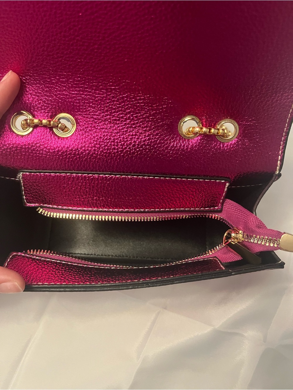 Metallic Multicolor Stripe Chain Shoulder Bag - Picture 3 of 4
